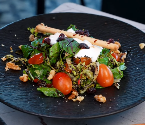 QUINOA SALAD